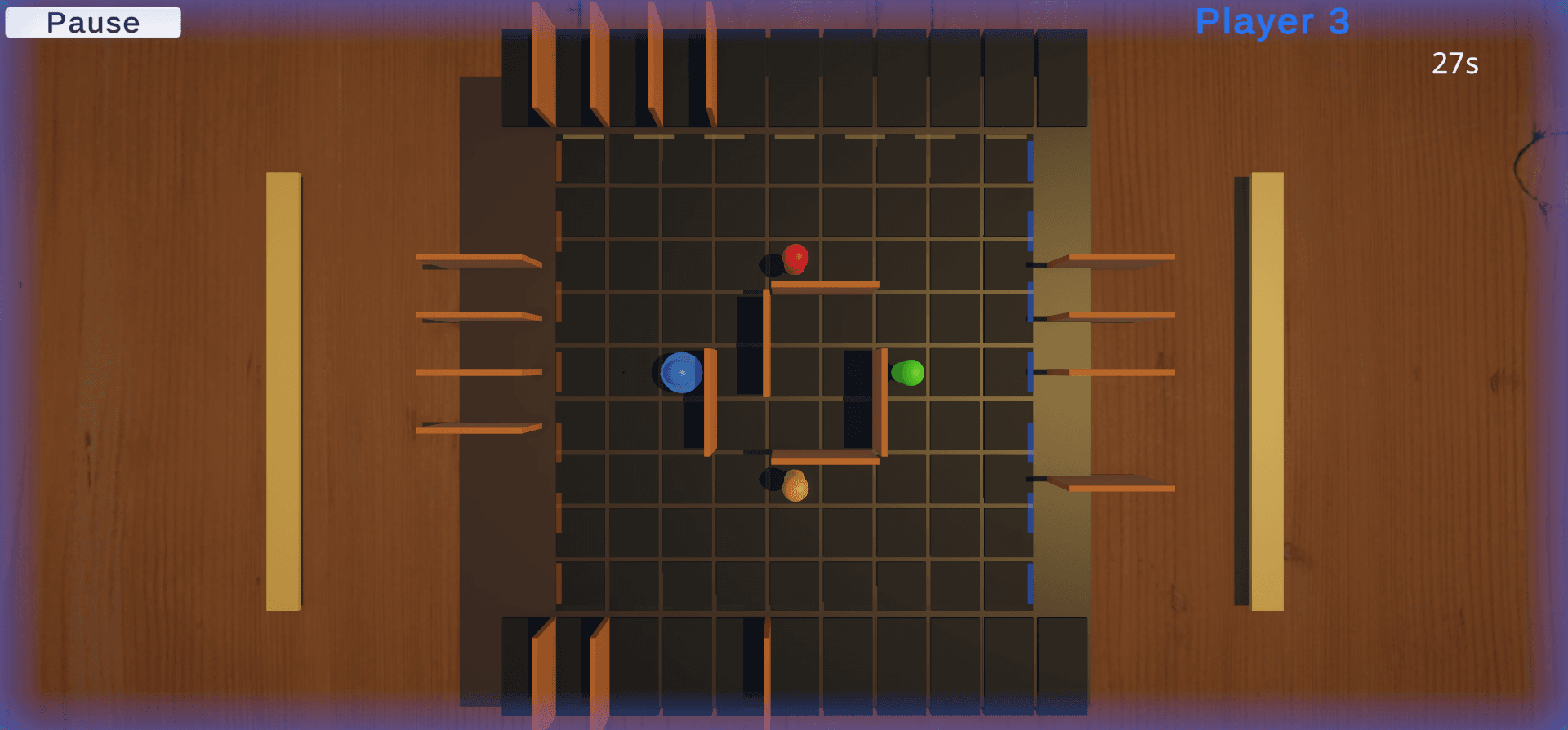 Corridor Duel four-player board with four colored pawns and walls.