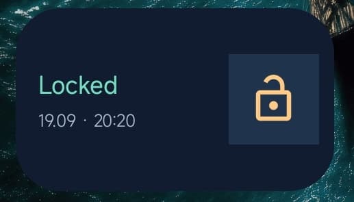 Lock Status Android widget showing the recorded Locked state and time.